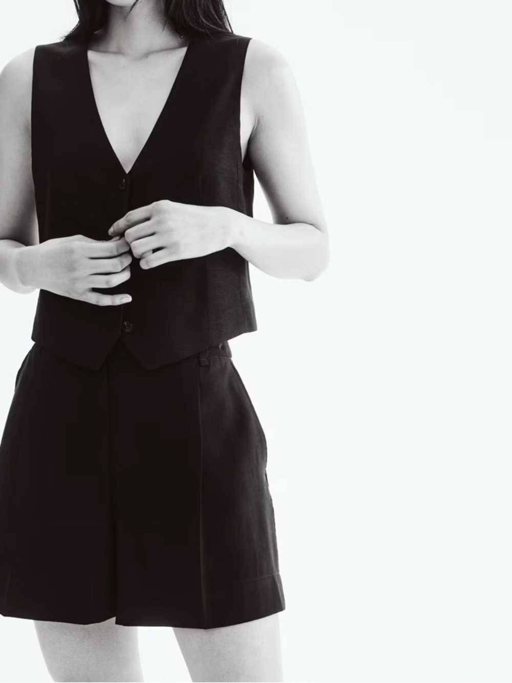 H&M Black Dress Shorts Sz 8